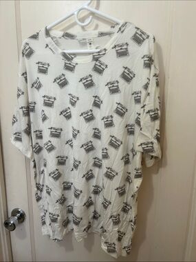 Kate Quinn typewriter tee